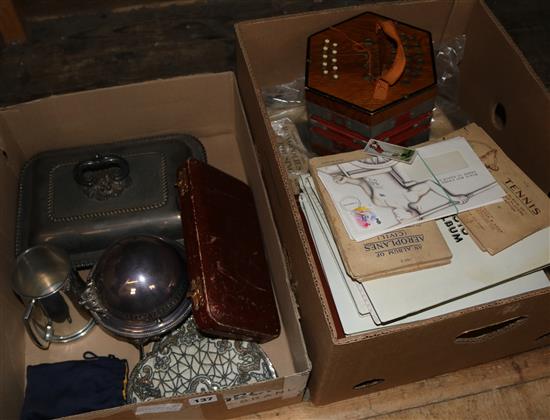 Squeeze box, mixed plate, cigarette cards, etc